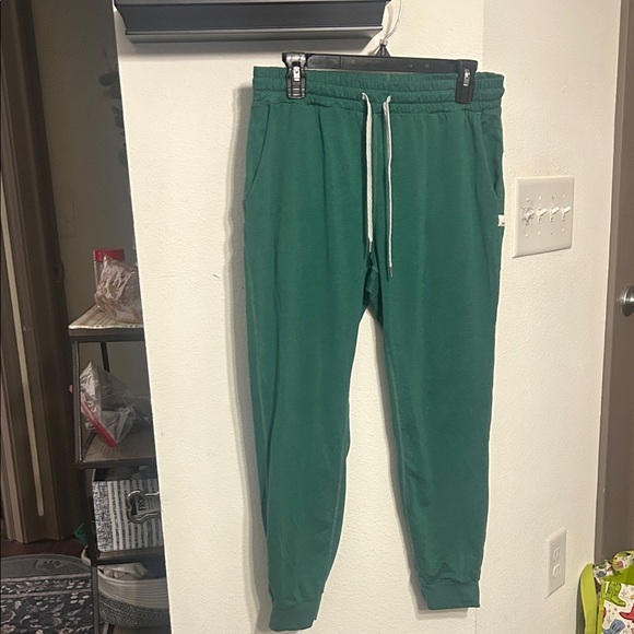 Vuori Performance Jogger Pants - Picture 2 of 4